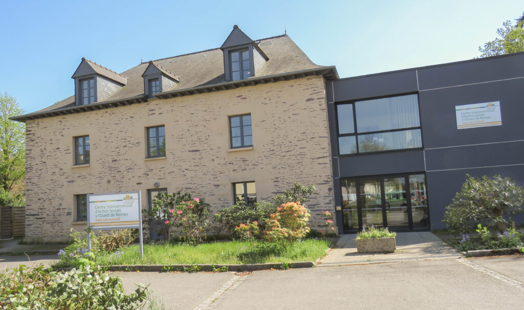 Bâtiment du siège du CIAS à l'Ouest de Rennes situé à Mordelles